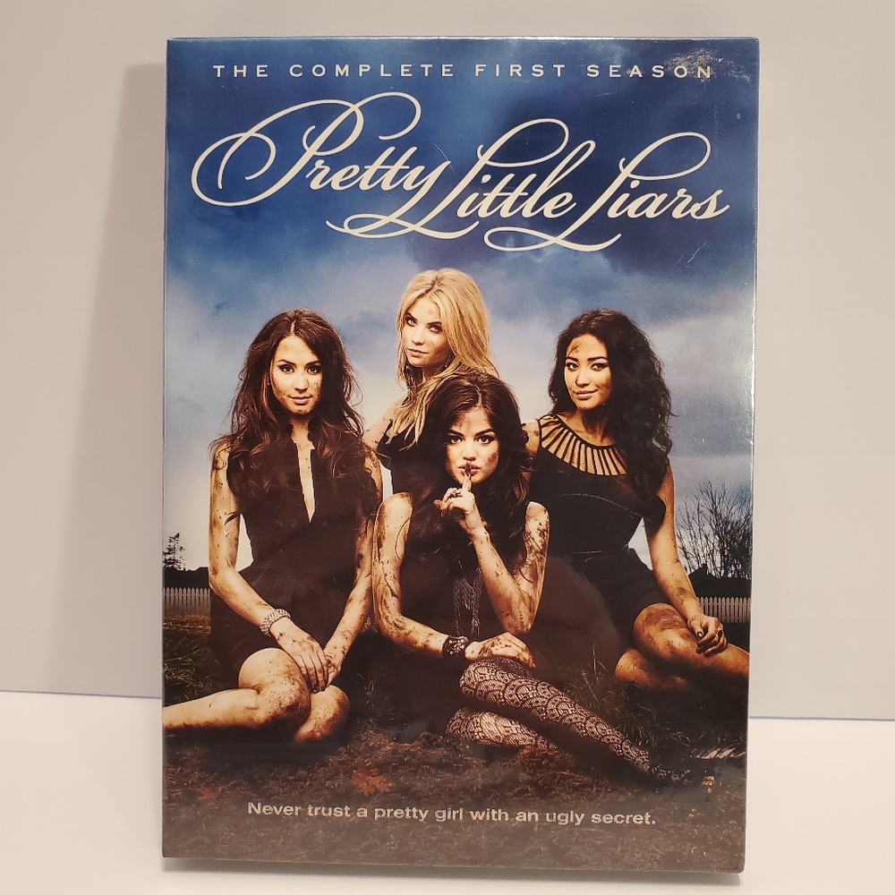 Pretty Little Liars DVD Complete First Season New